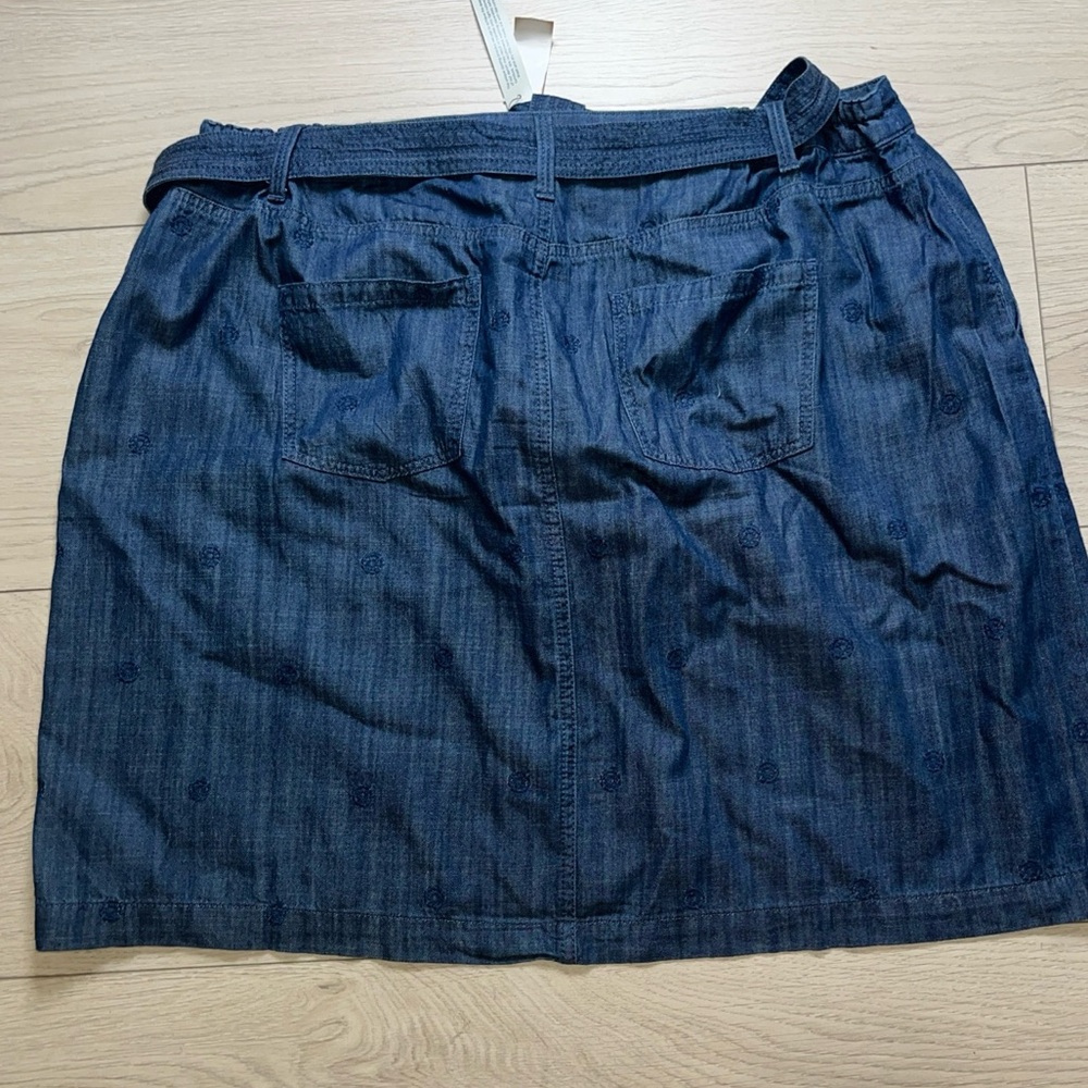 Talbots Denim Skirt NWT Womens 18 Embroidered Circle Design Pockets Belt Navy - Picture 9 of 9